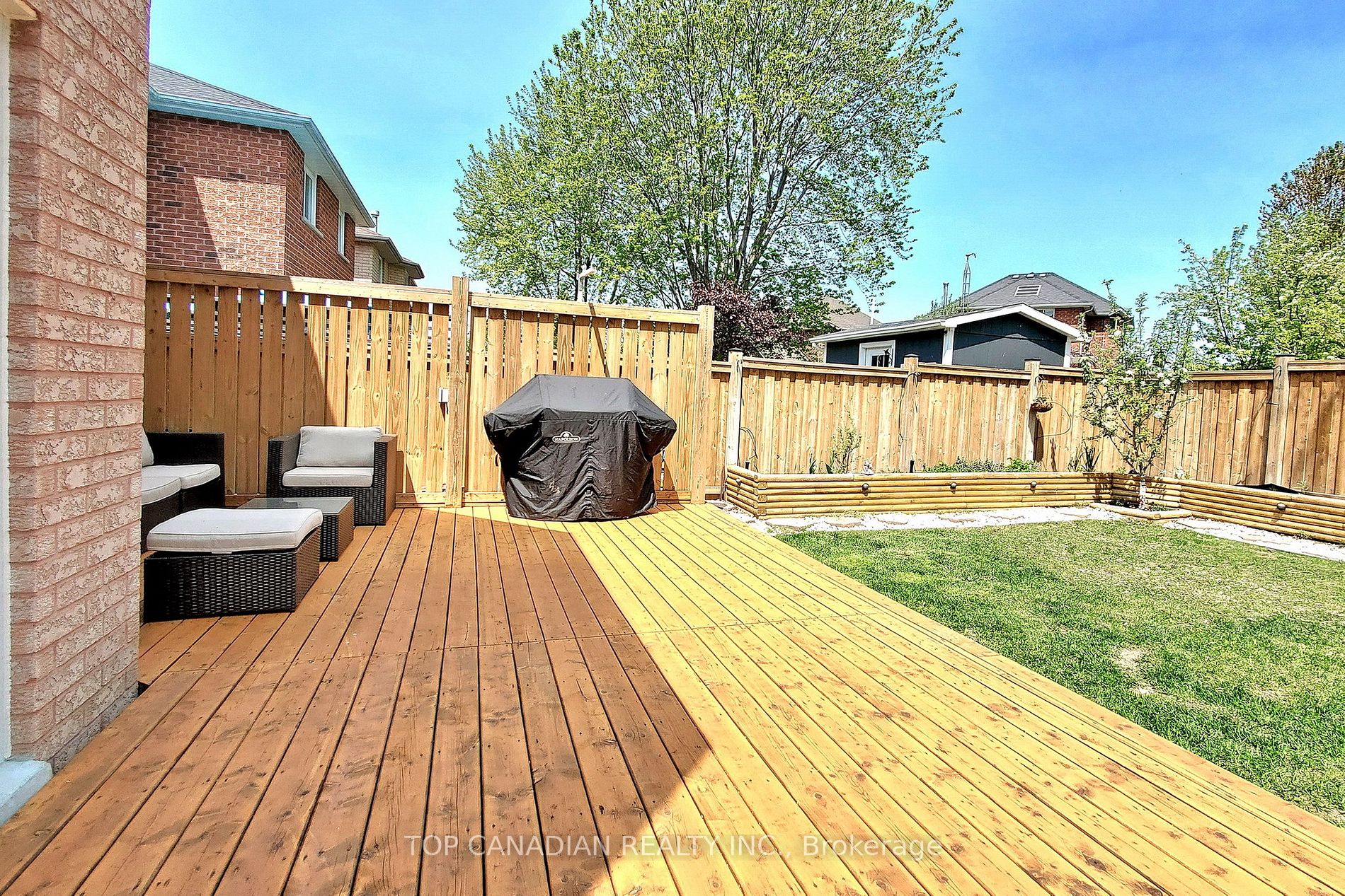 60 Taylor Dr