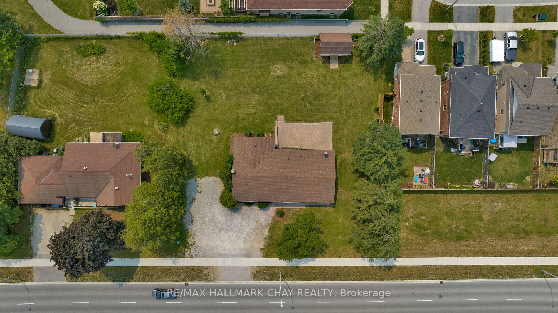 419 Mapleview Dr E