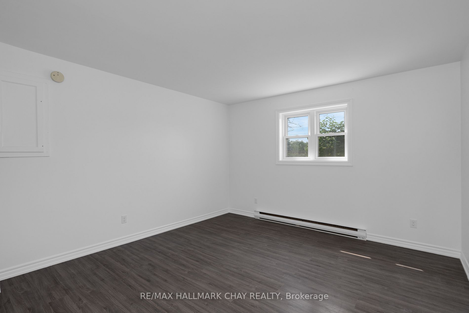 419 Mapleview Dr E