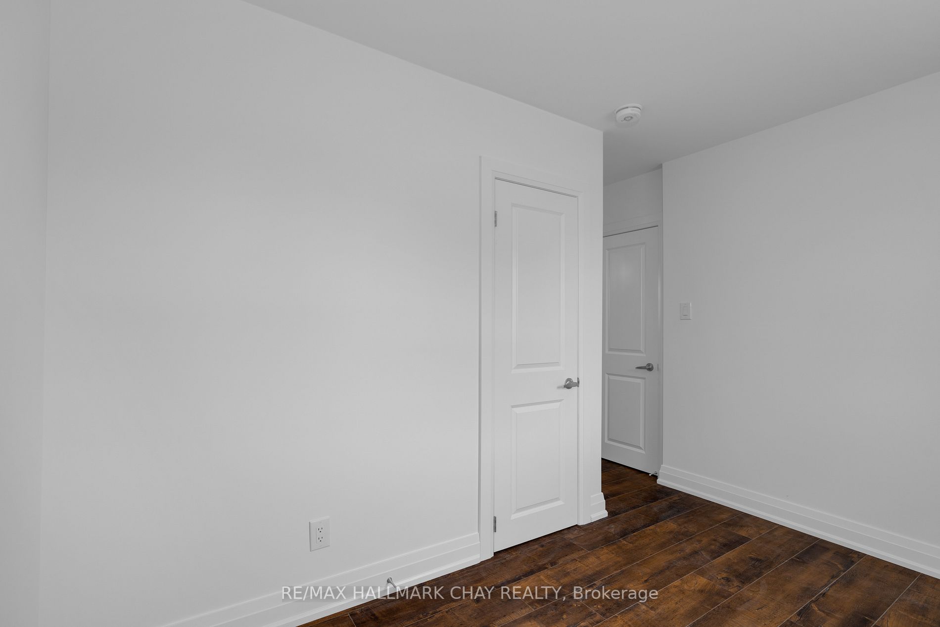 419 Mapleview Dr E