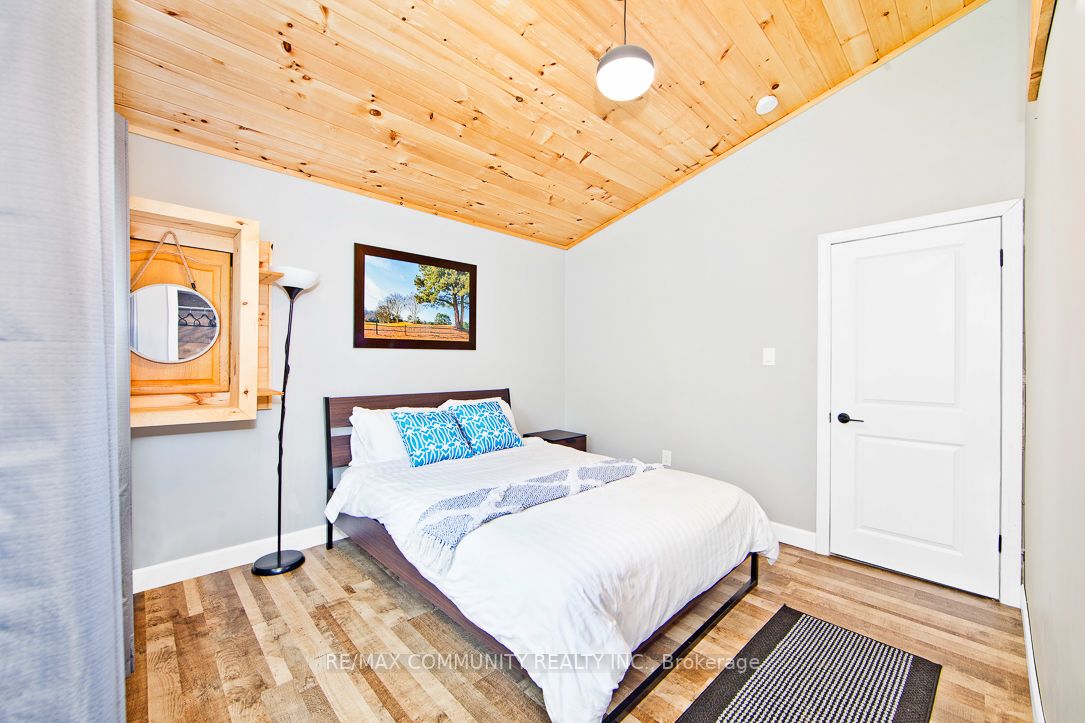 6605 Pioneer Village Lane