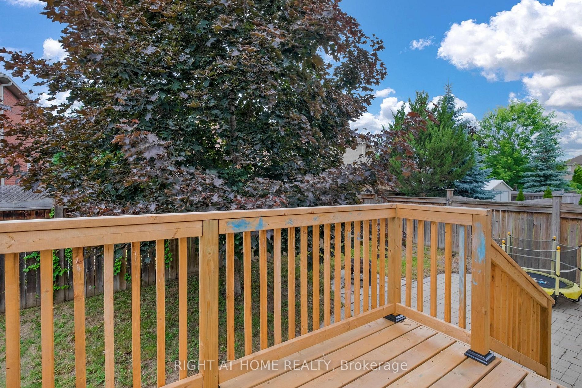 26 Empire Dr