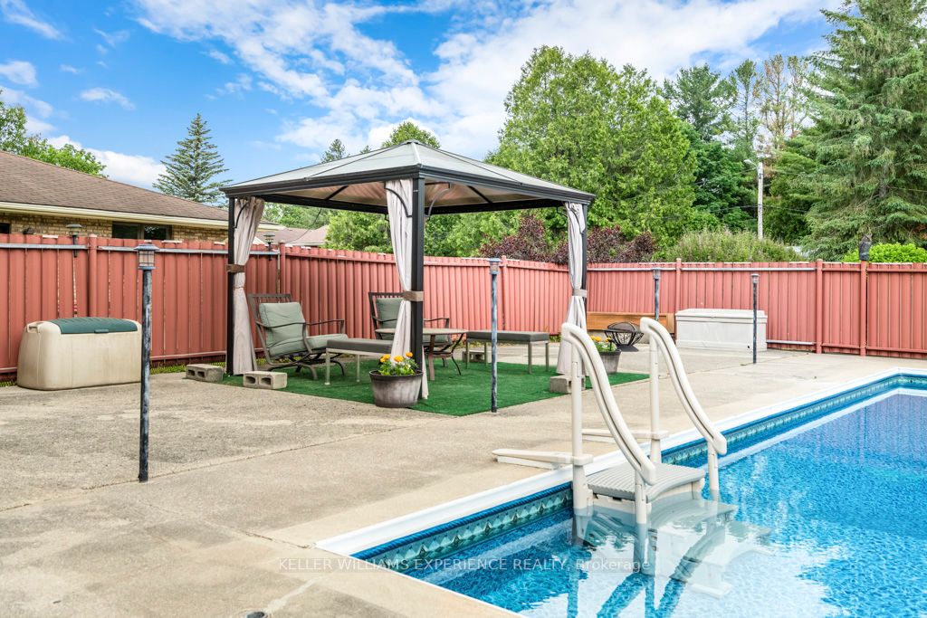 267 Eliza St
