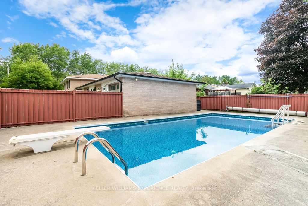 267 Eliza St