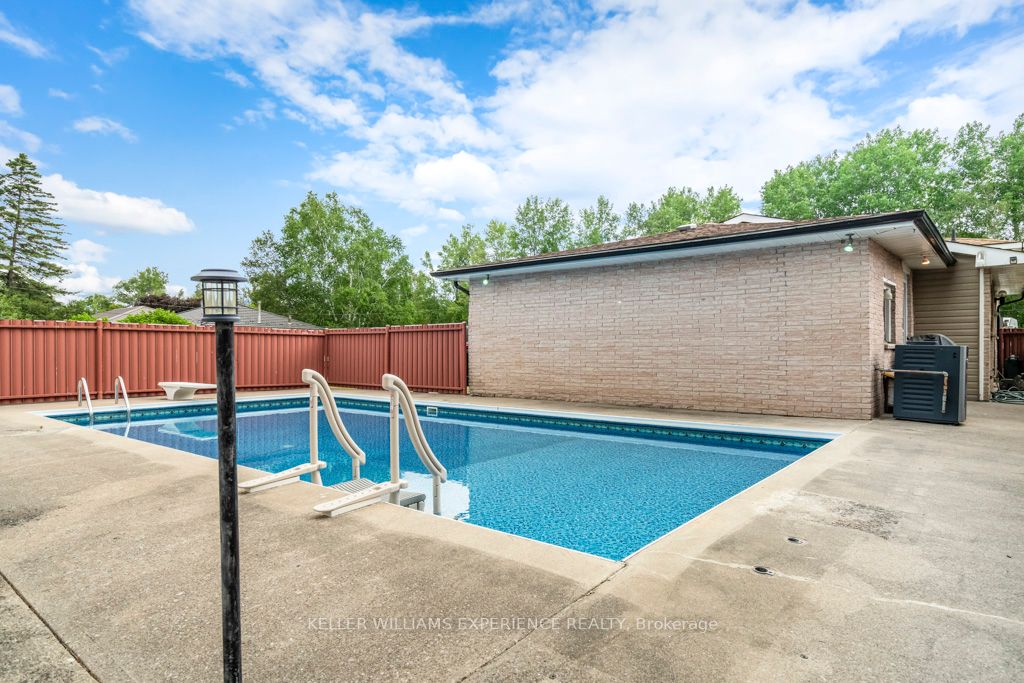 267 Eliza St