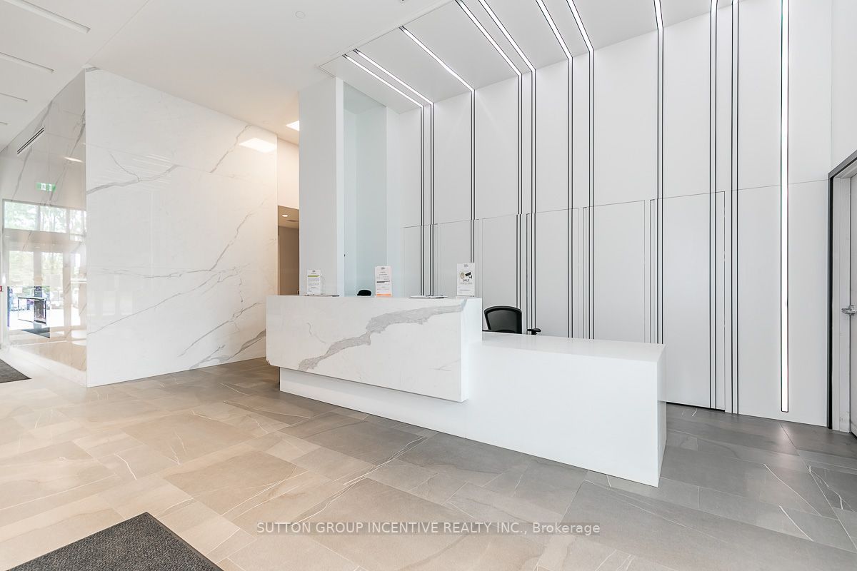 681 Yonge St, #602