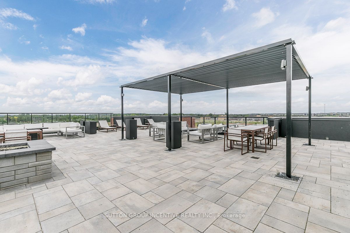 681 Yonge St, #602