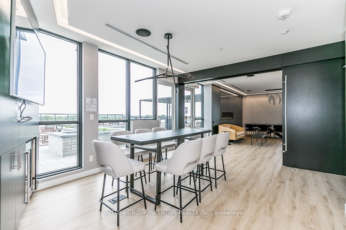 681 Yonge St, #602