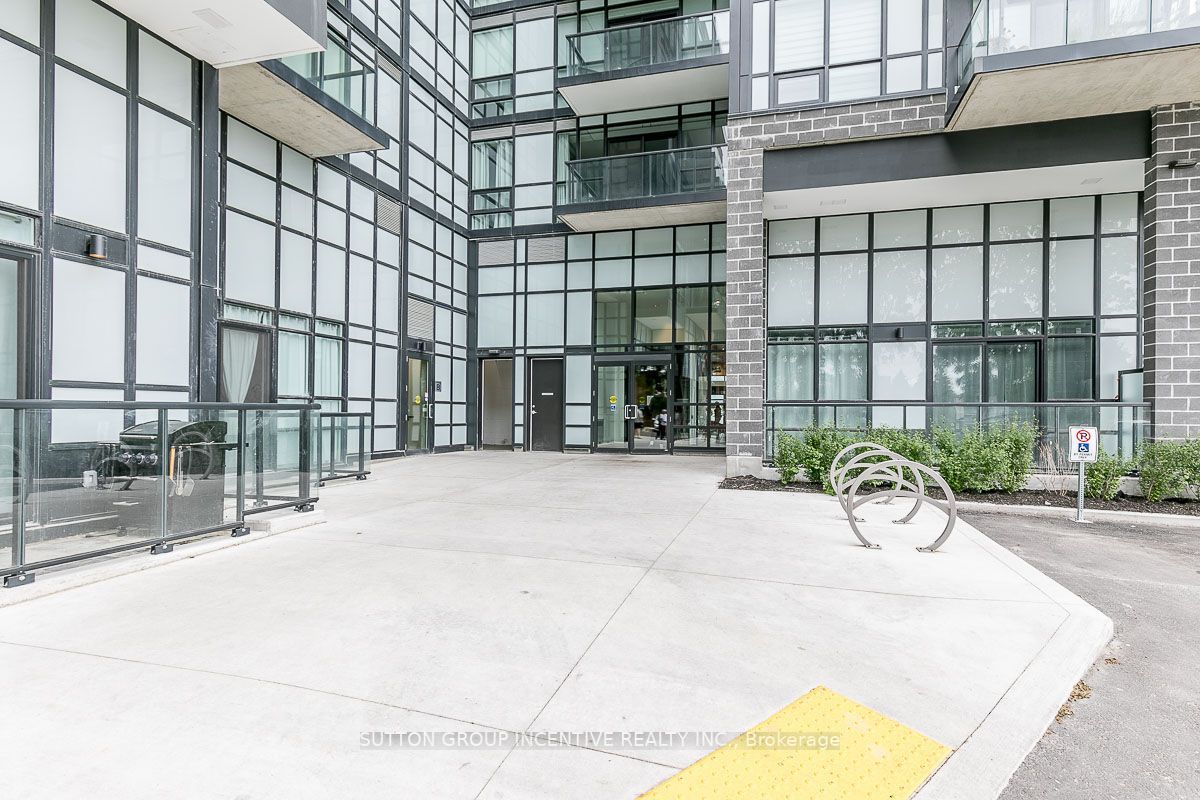 681 Yonge St, #602