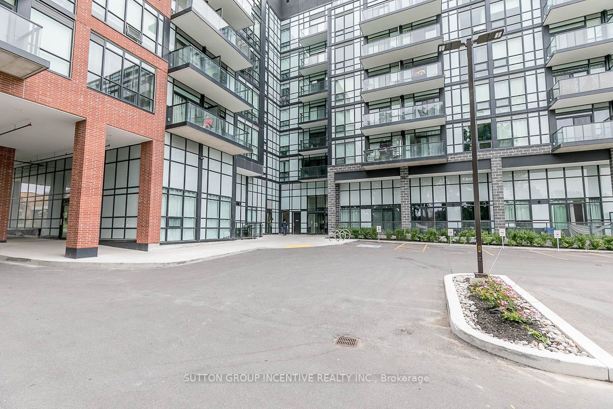 681 Yonge St, #602