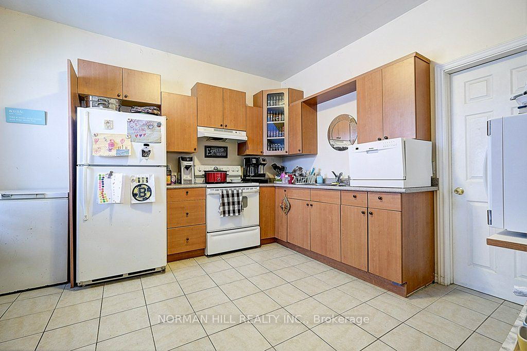 78 Burton Ave