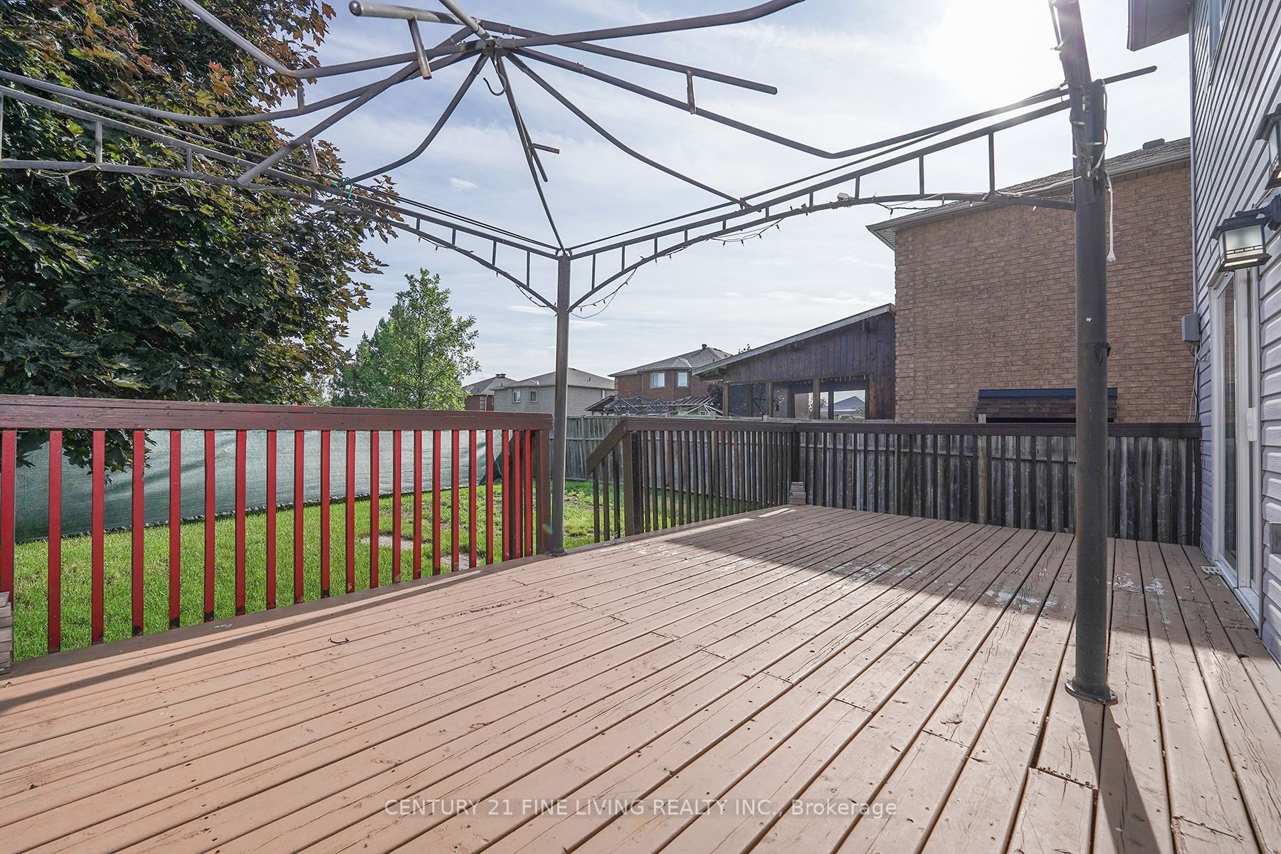 235 Dunsmore Lane S