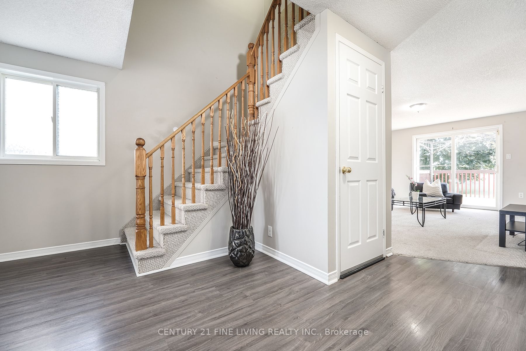 235 Dunsmore Lane S