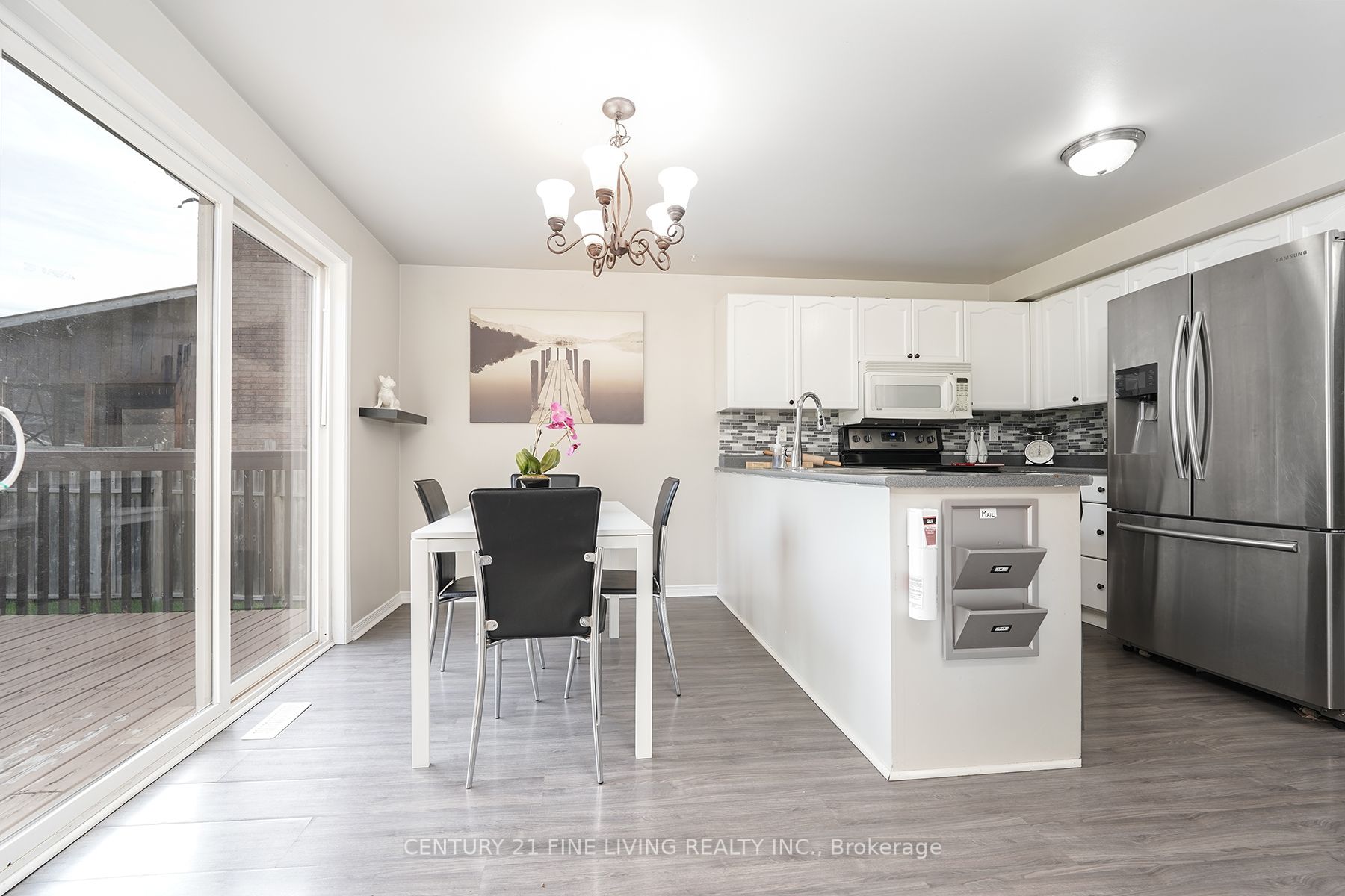 235 Dunsmore Lane S