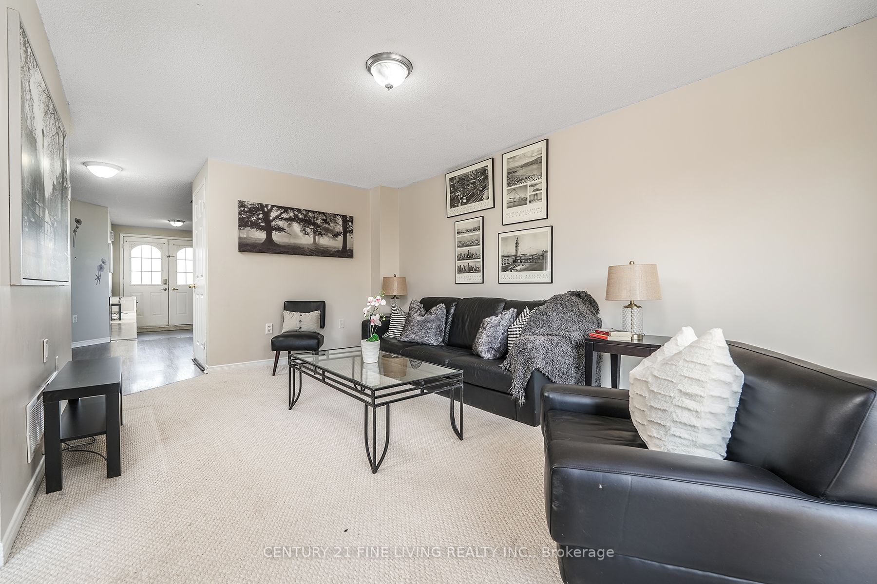 235 Dunsmore Lane S