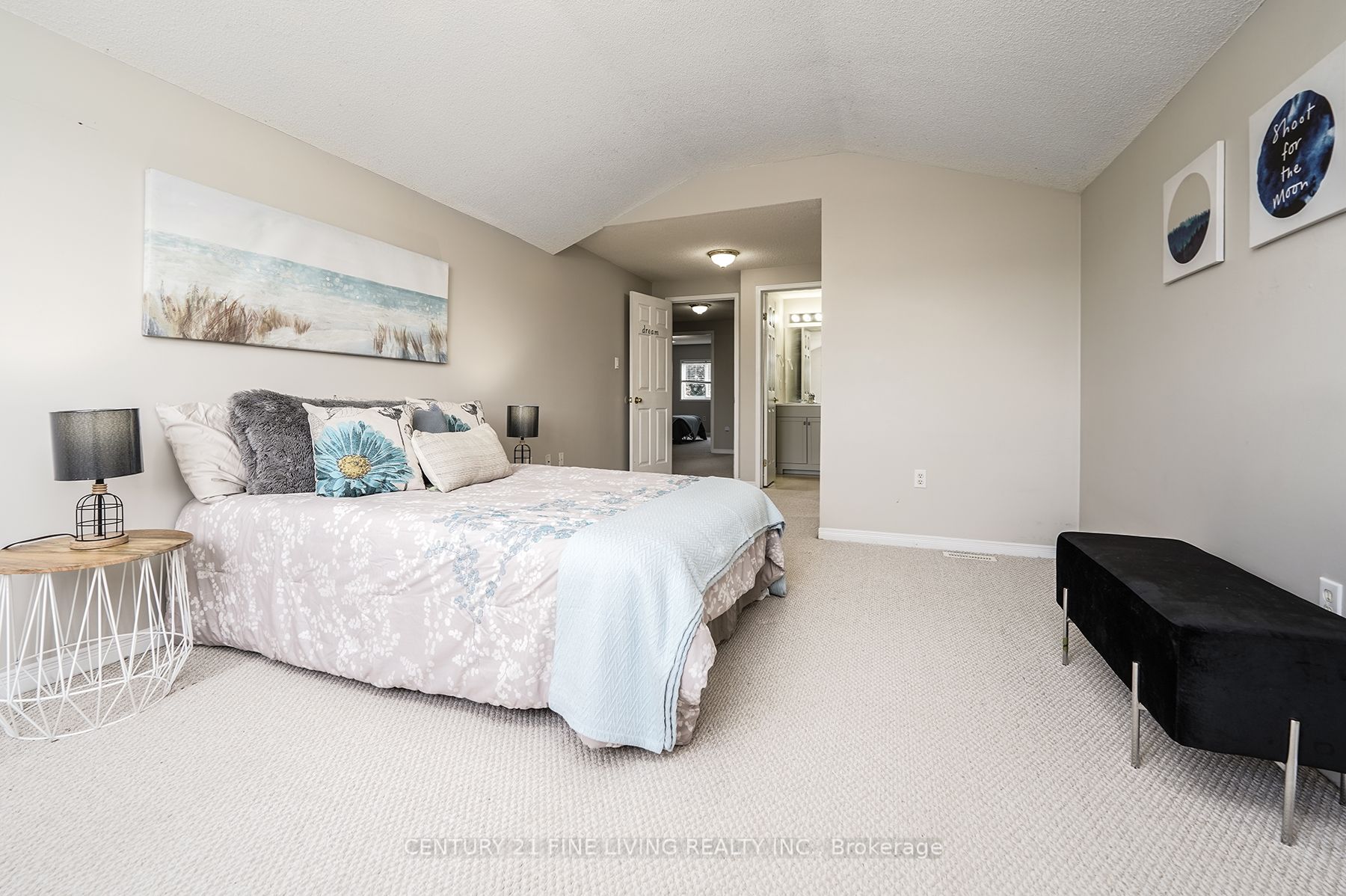 235 Dunsmore Lane S