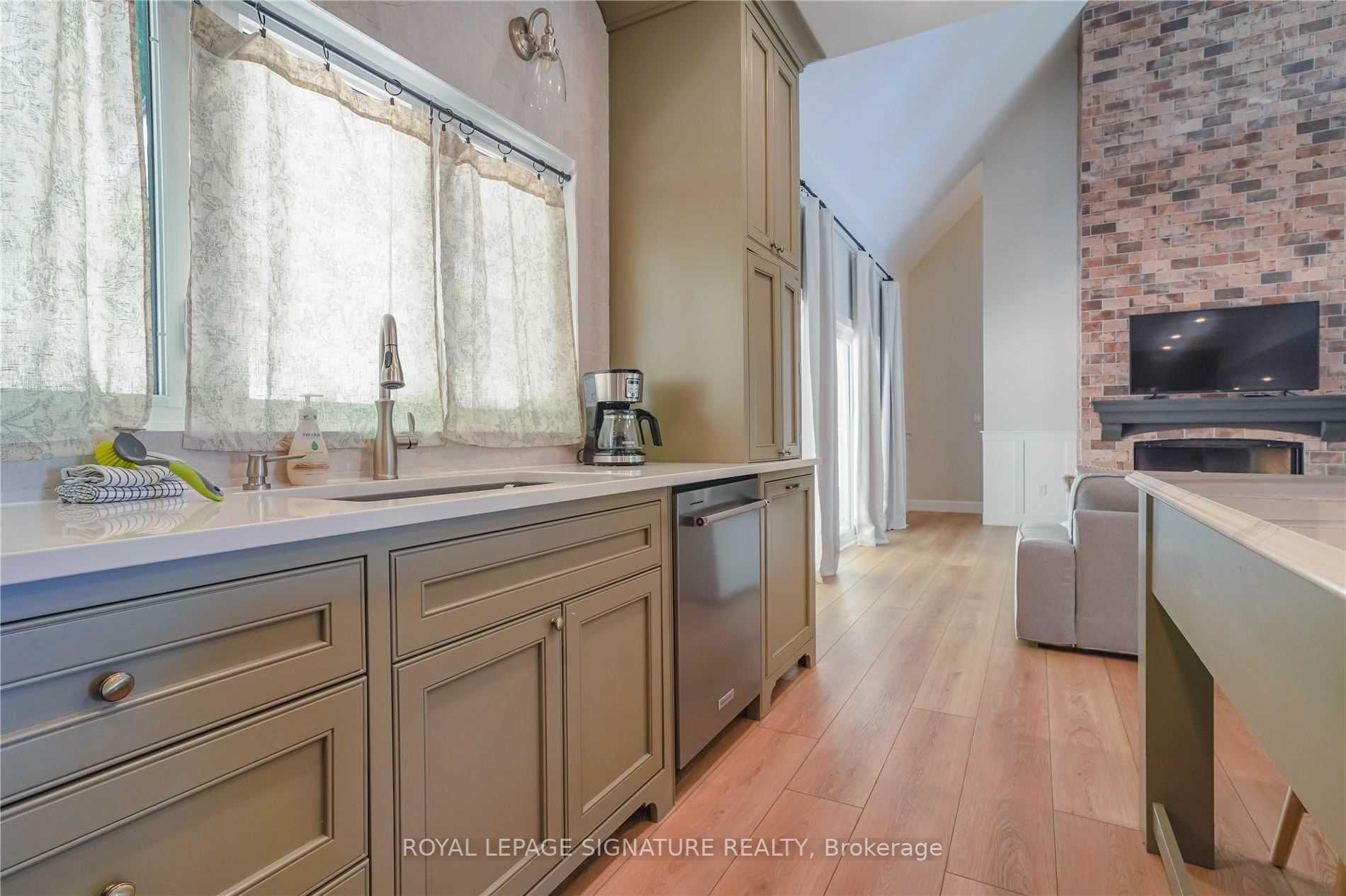 Listing S6625134 - Large Photo # 11