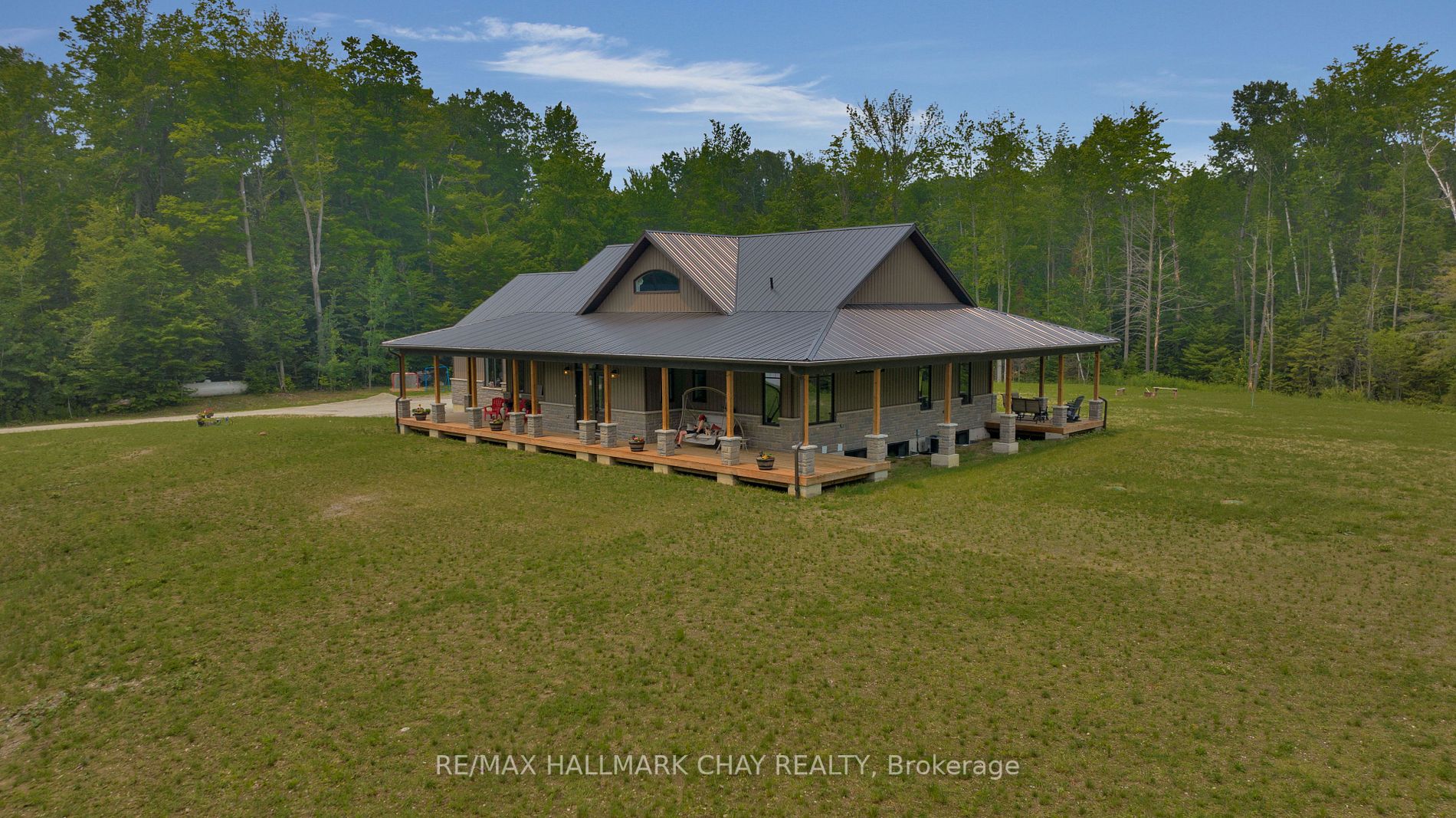 16 Whitetail Dr