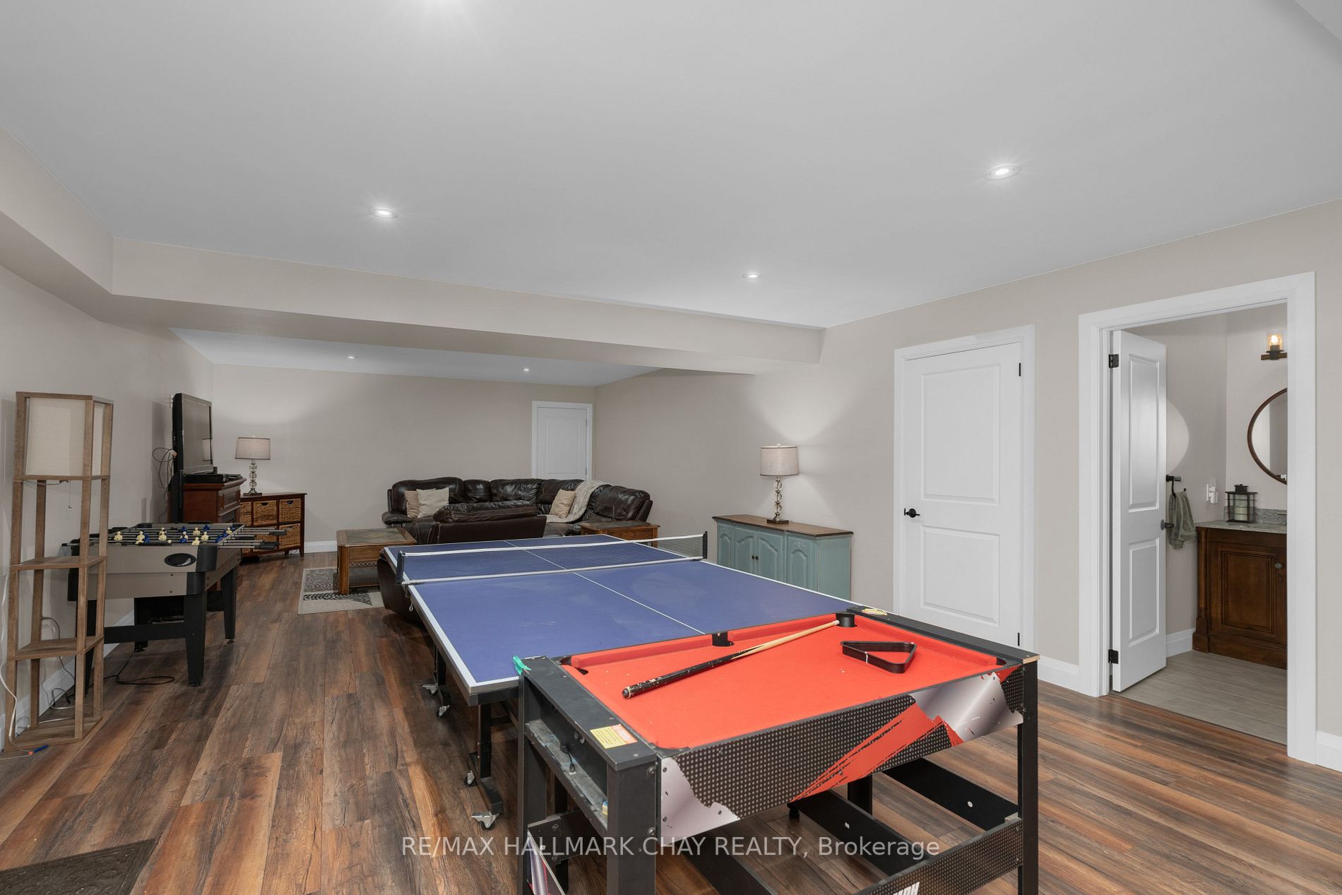 16 Whitetail Dr