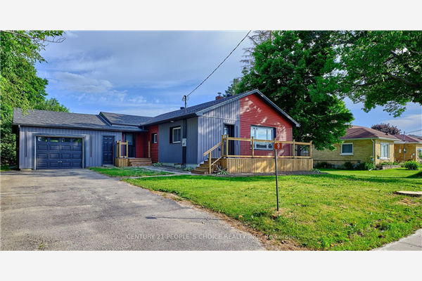 9 Balm Beach Rd W, Tiny