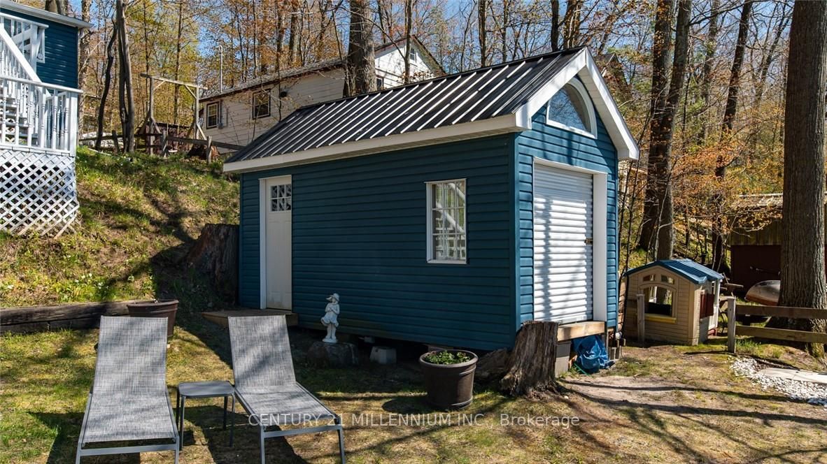 26 Farlain Lake Road E