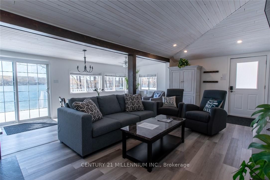 26 Farlain Lake Road E