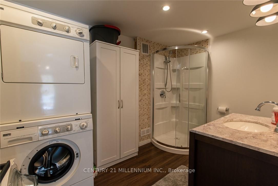 26 Farlain Lake Road E