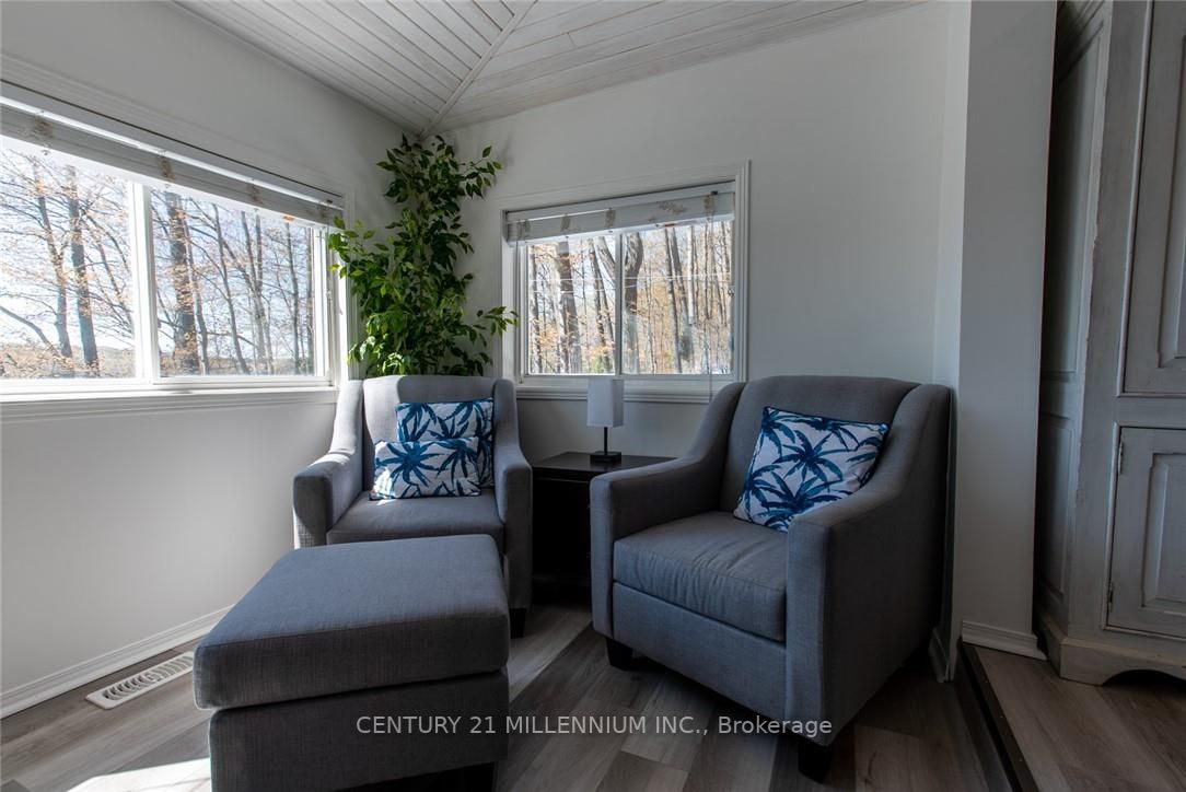 26 Farlain Lake Road E