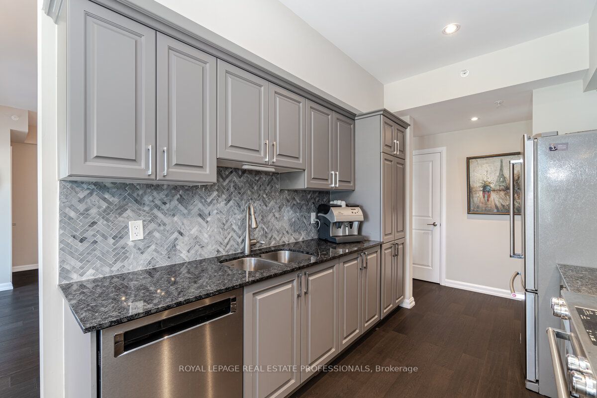 Listing S6638202 - Large Photo # 13