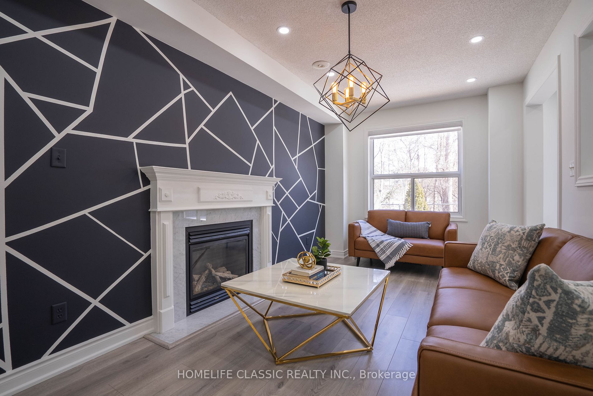 51 Hawkins Dr