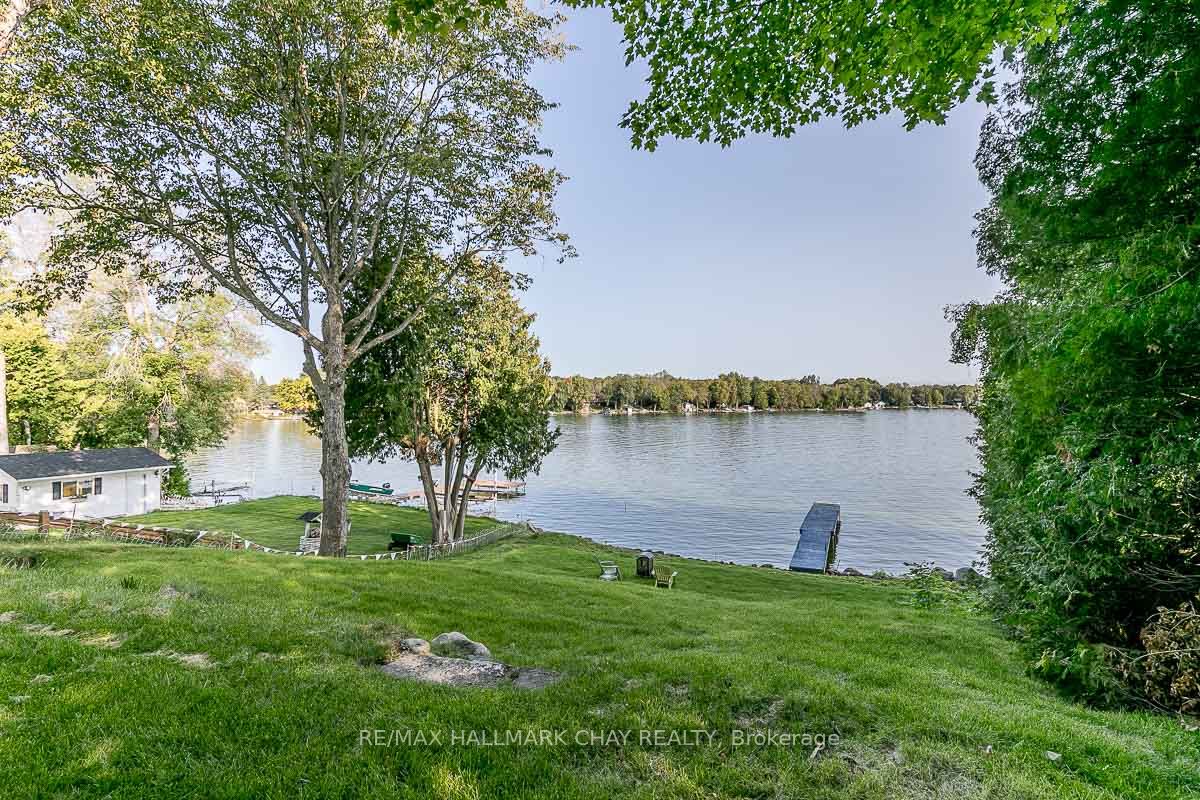 47 Moon Point Drive
