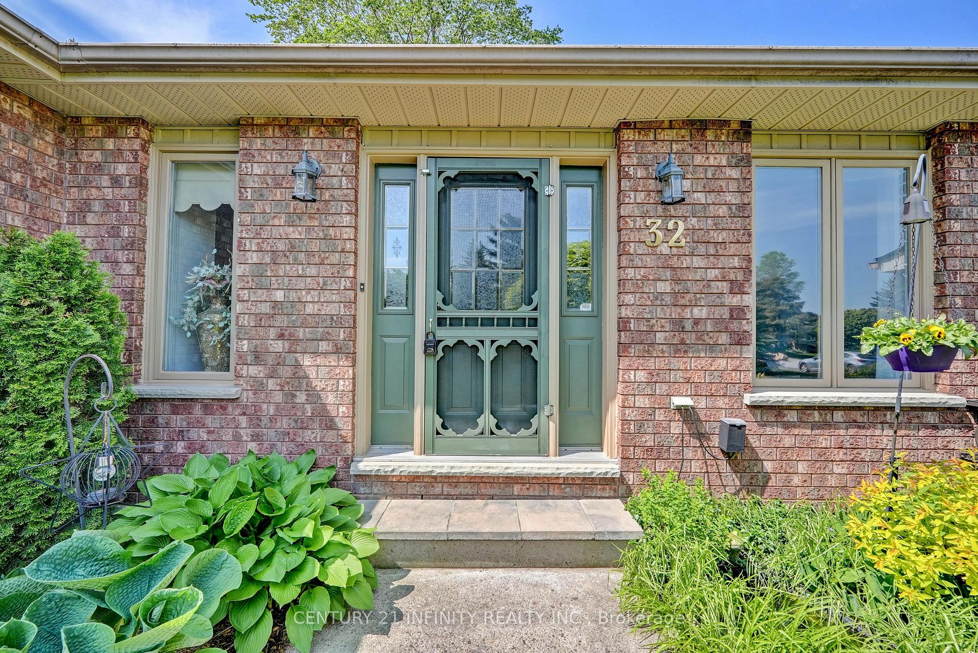 32 Priest Ave