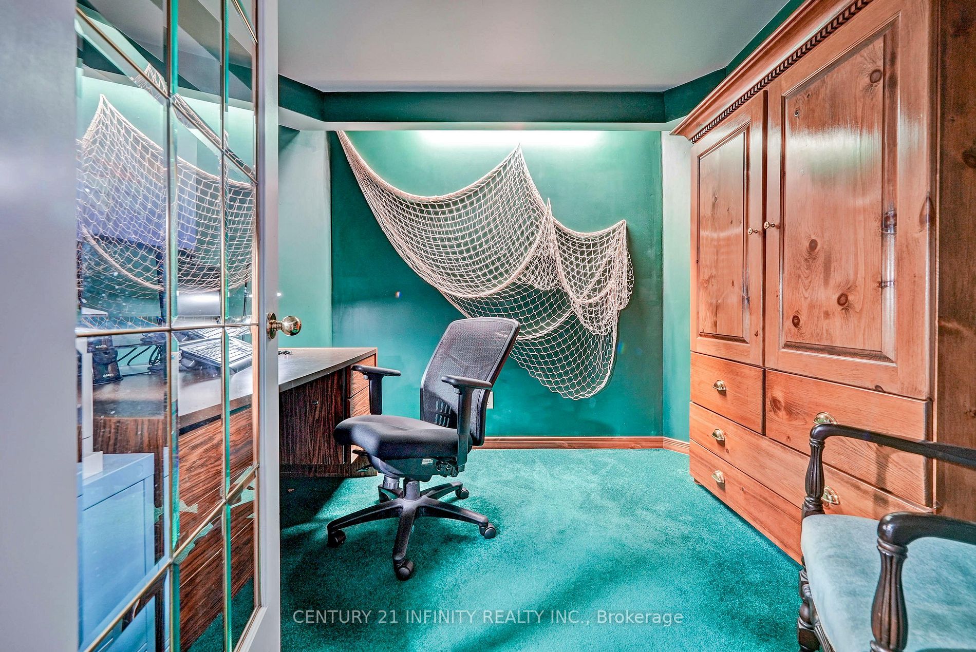 32 Priest Ave