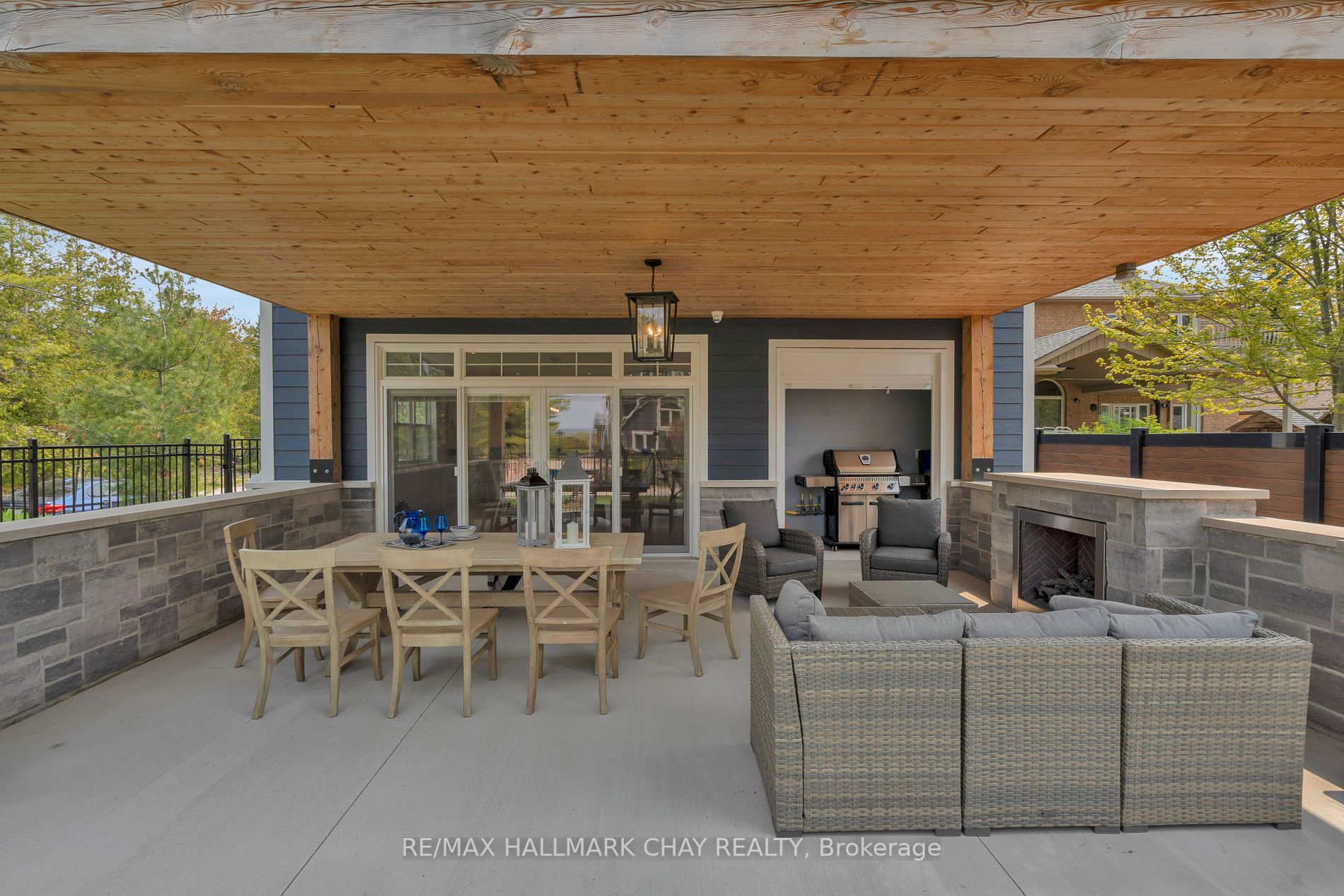 395 Eastdale Drive
