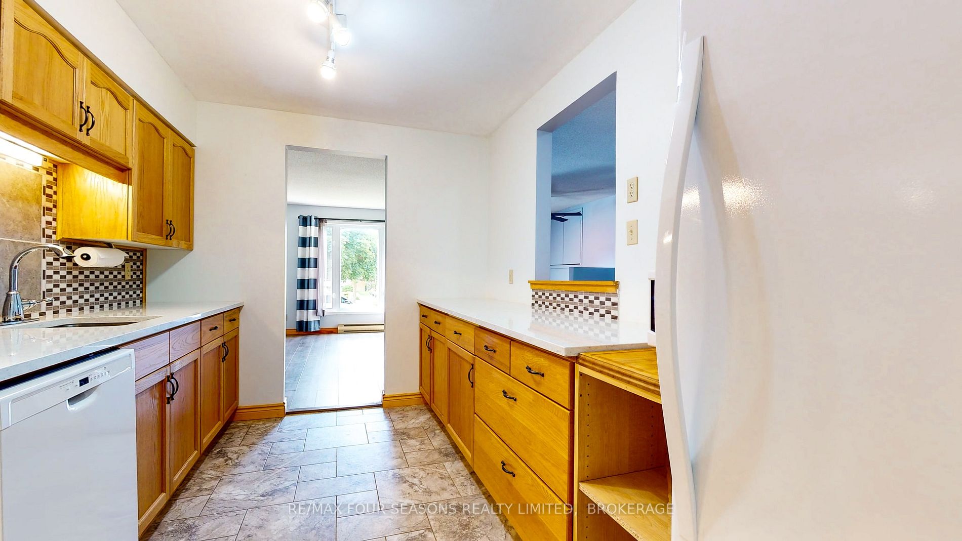 21 Godden St