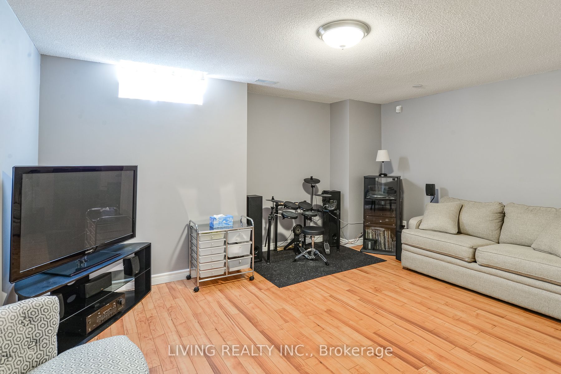 Listing S6647686 - Large Photo # 21
