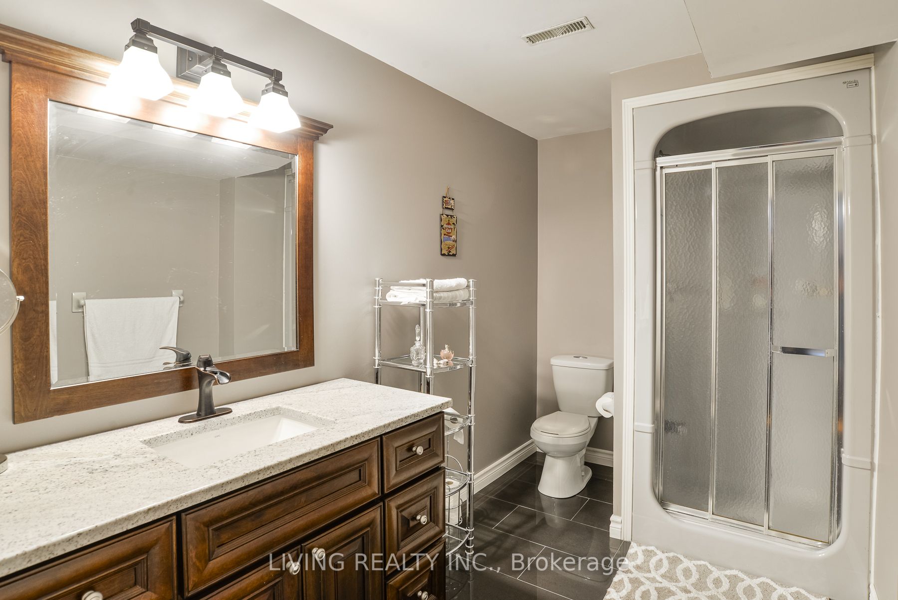 Listing S6647686 - Large Photo # 19
