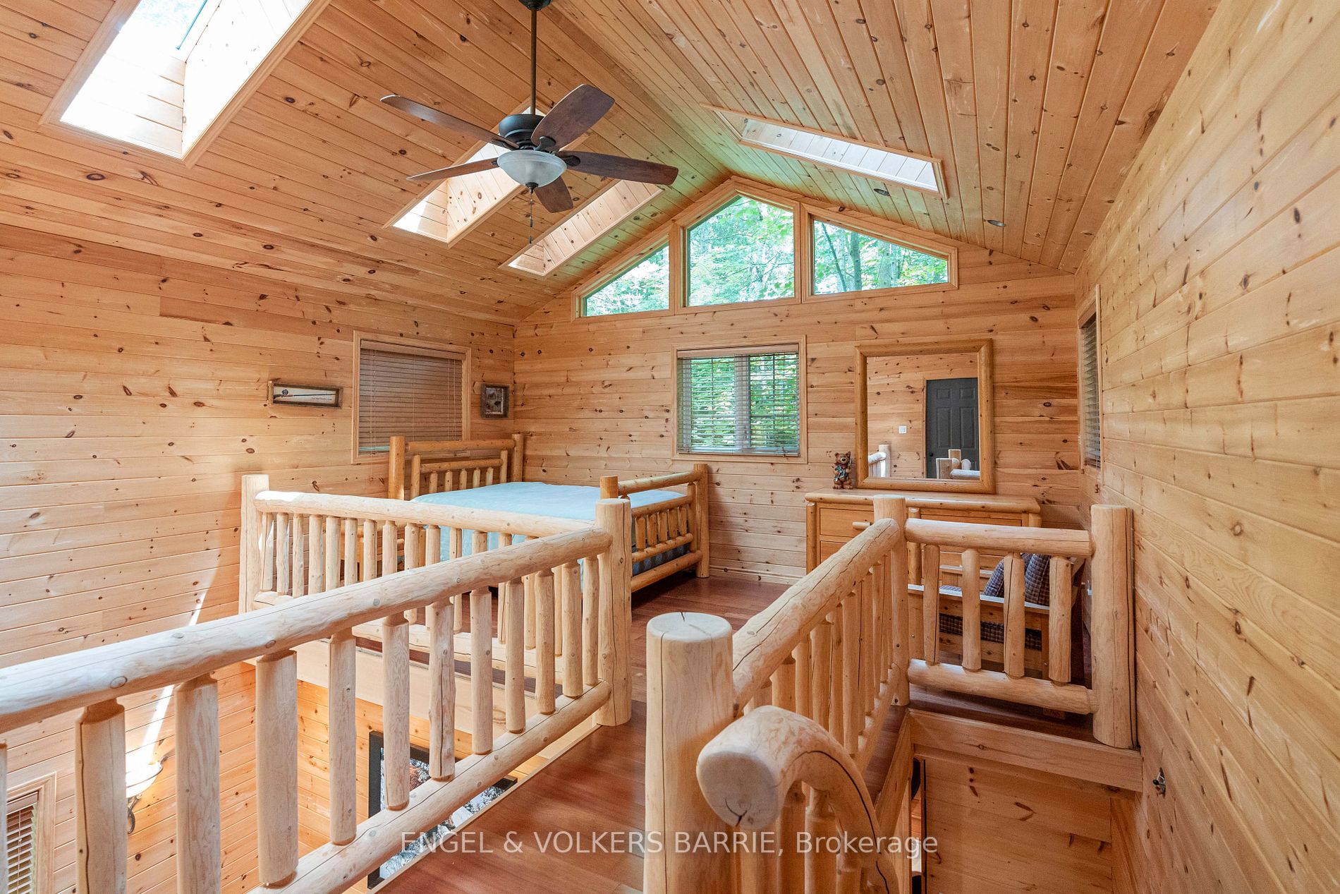 Listing S6647946 - Large Photo # 27