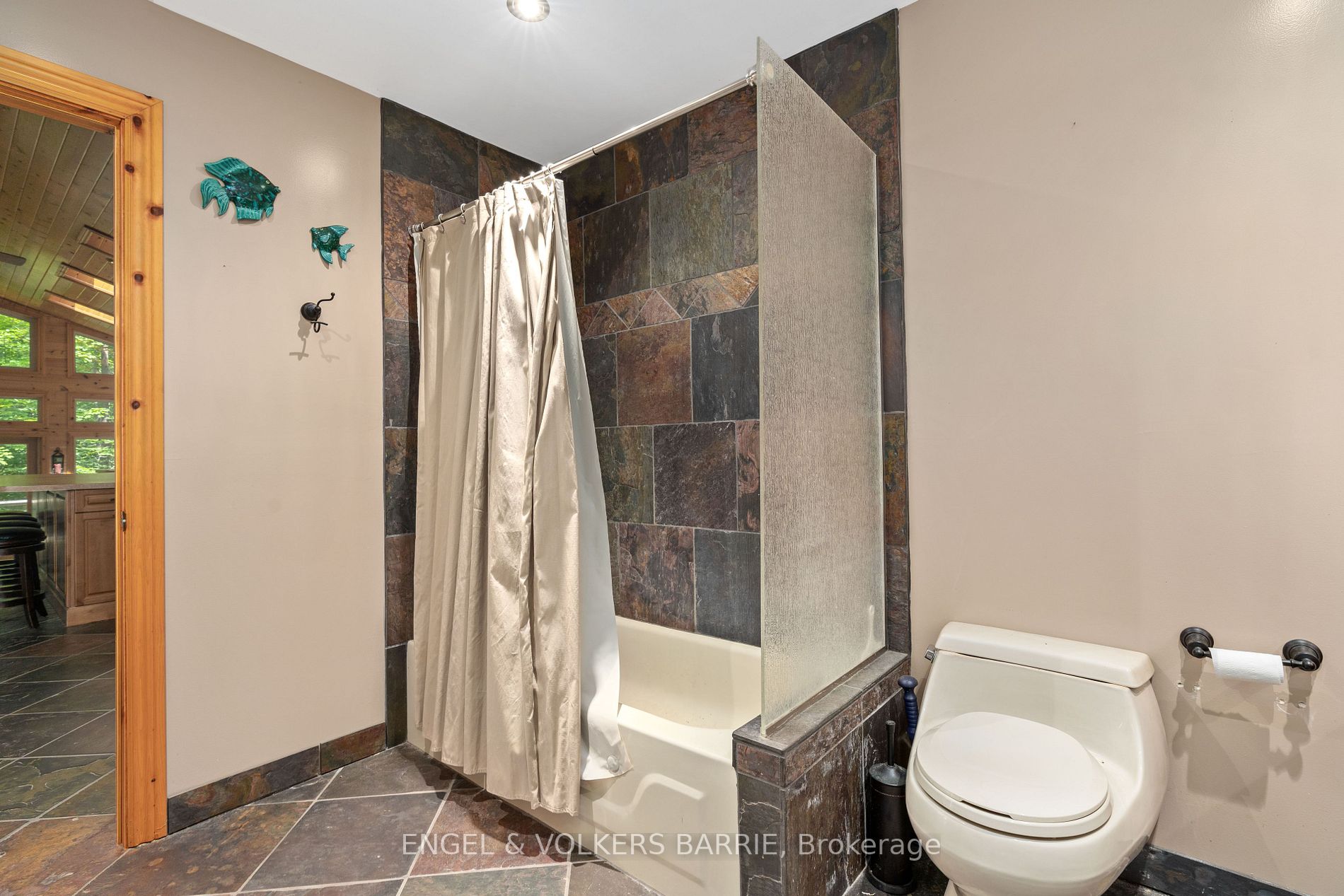 Listing S6647946 - Large Photo # 15