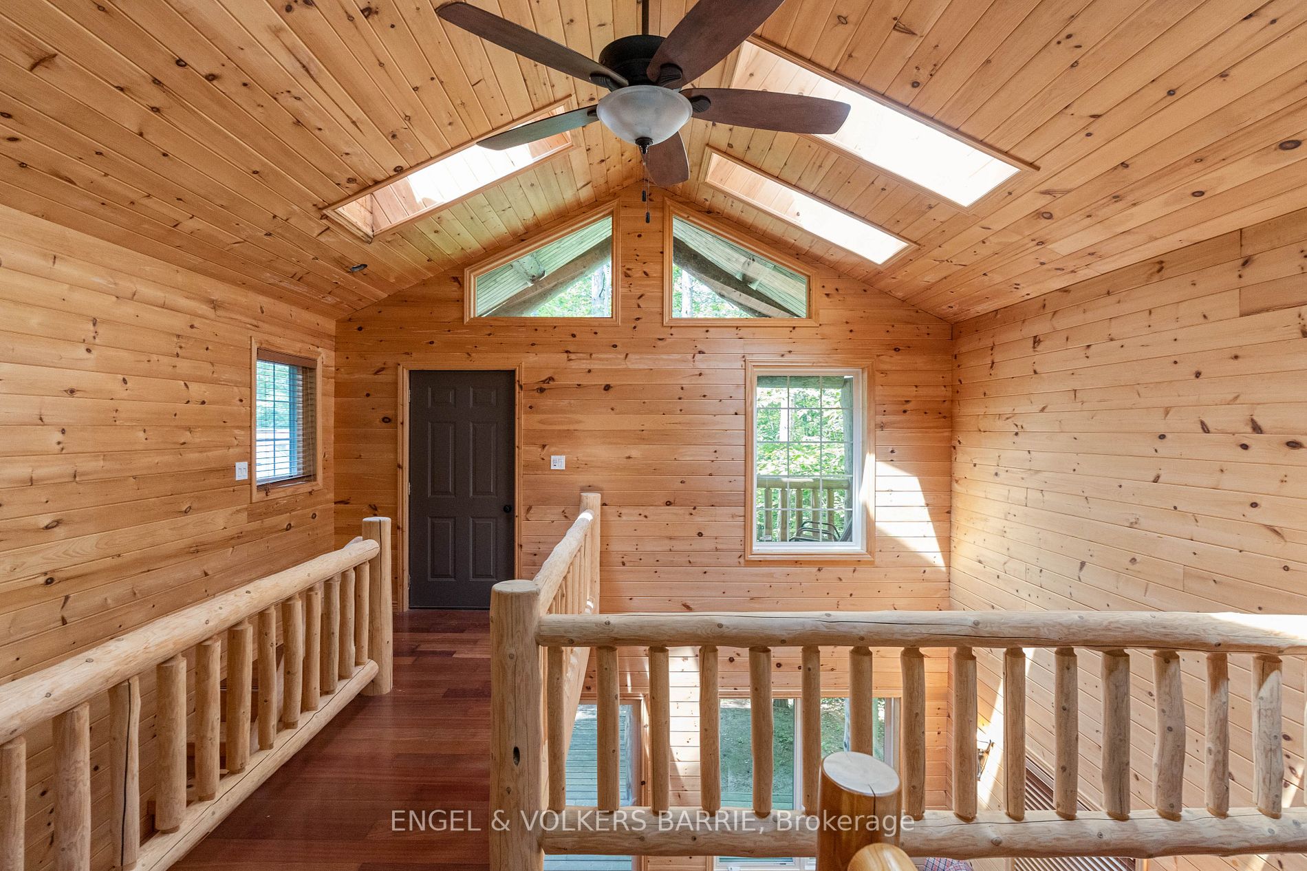 Listing S6647946 - Large Photo # 28