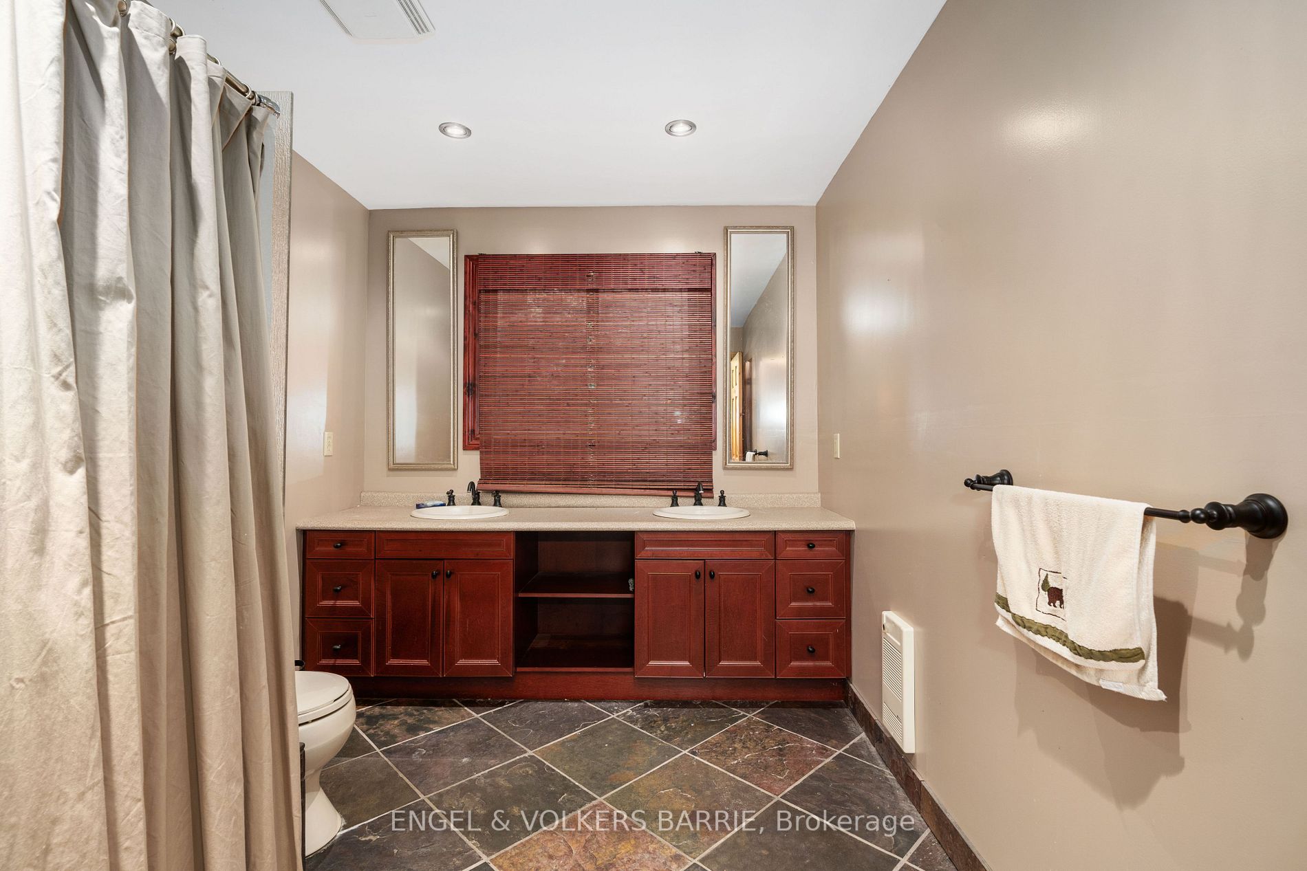 Listing S6647946 - Large Photo # 14