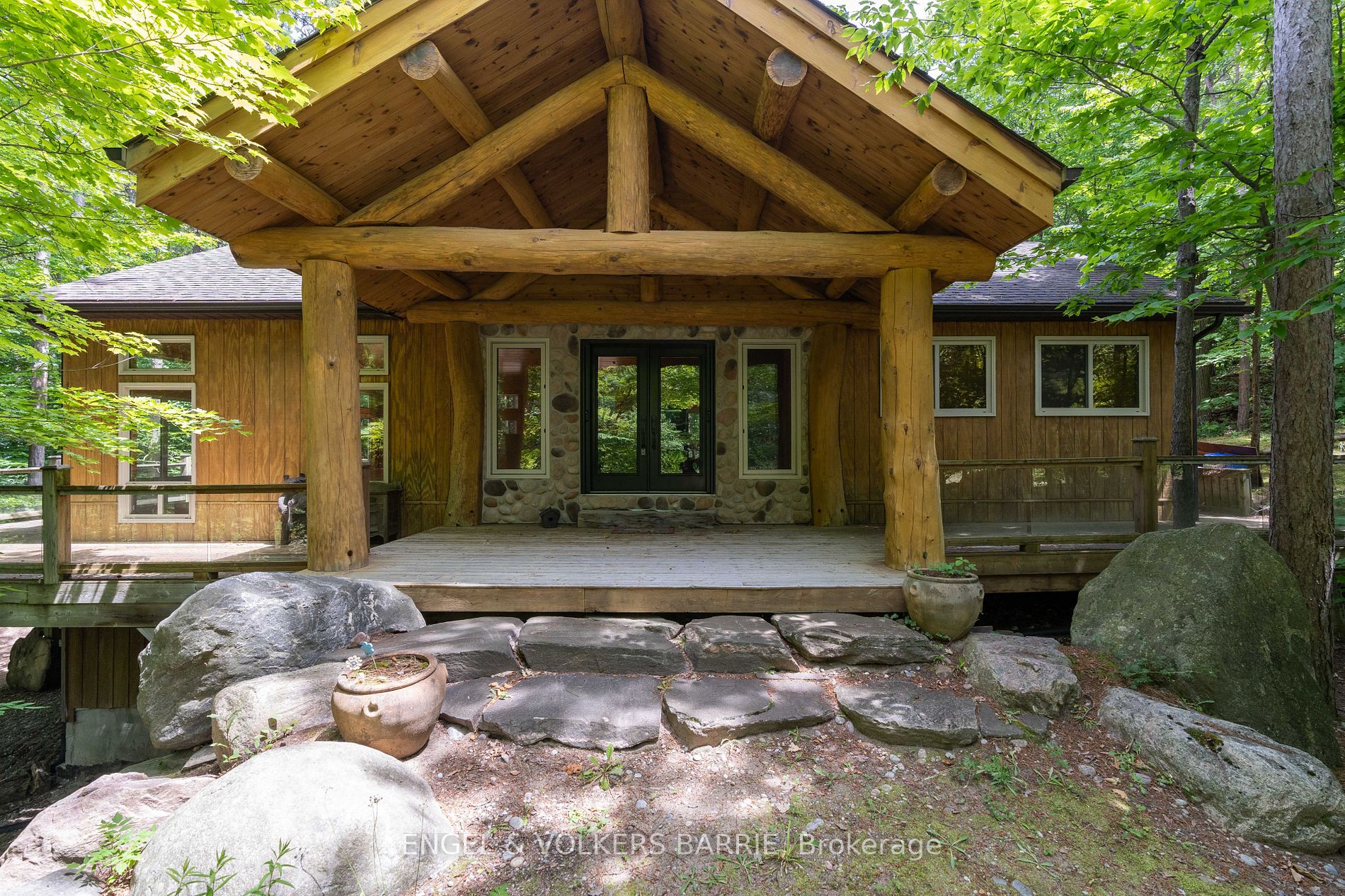 Listing S6647946 - Large Photo # 1