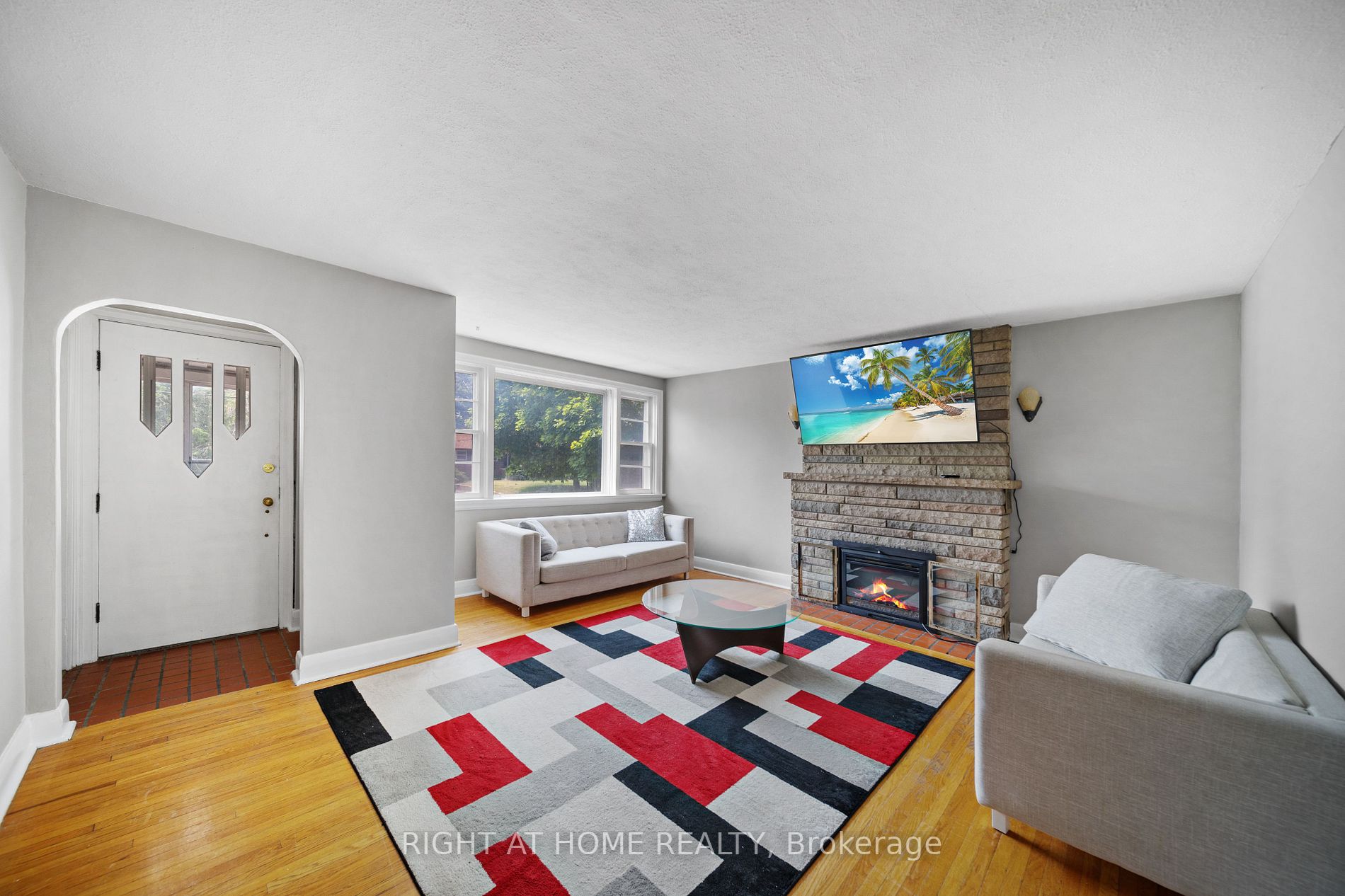 21 Thomson St, #Main Fl