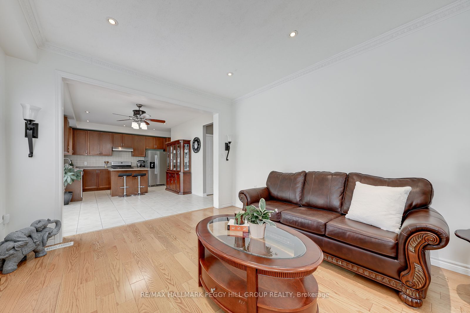 129 The Queensway