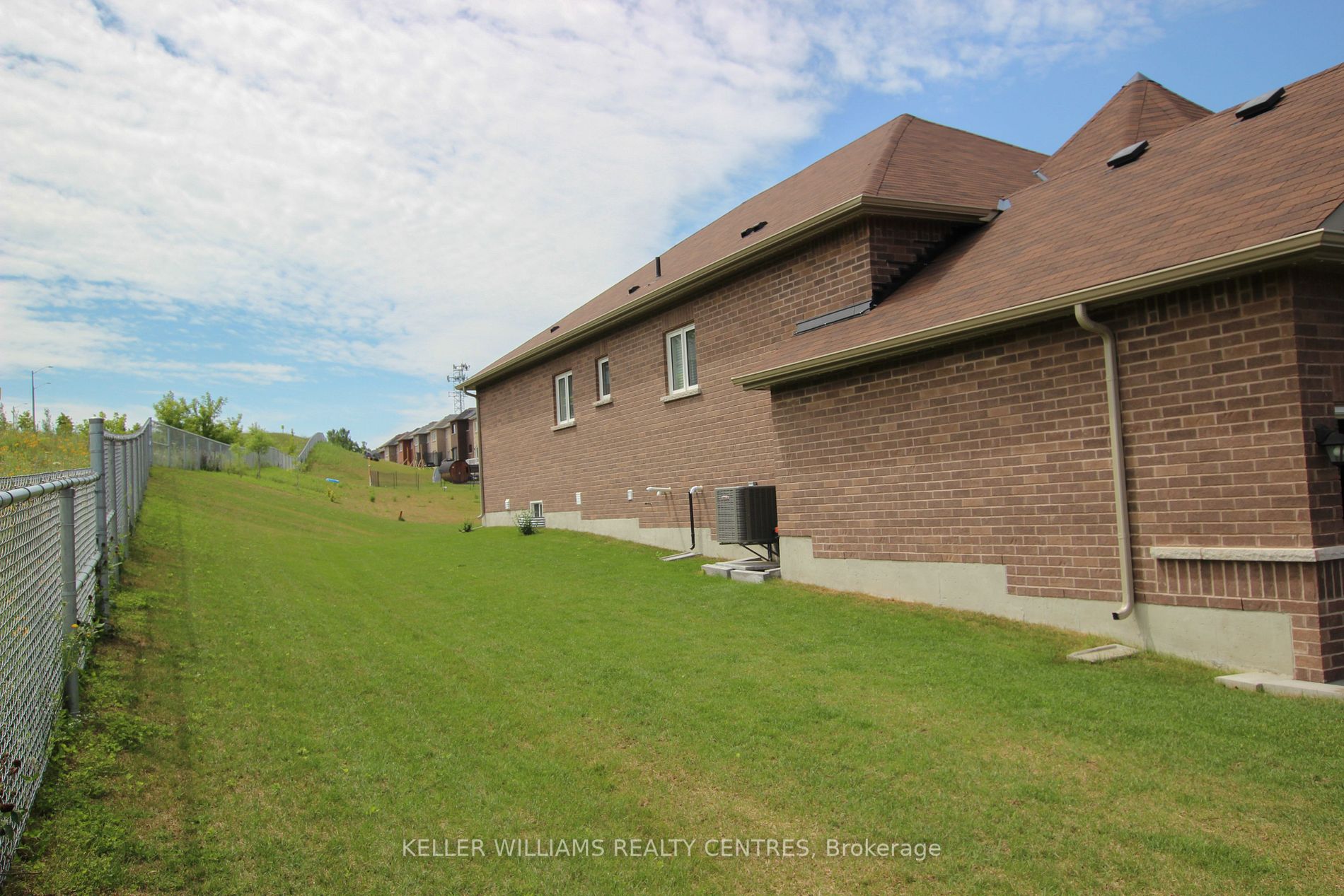 150 Muirfield Dr
