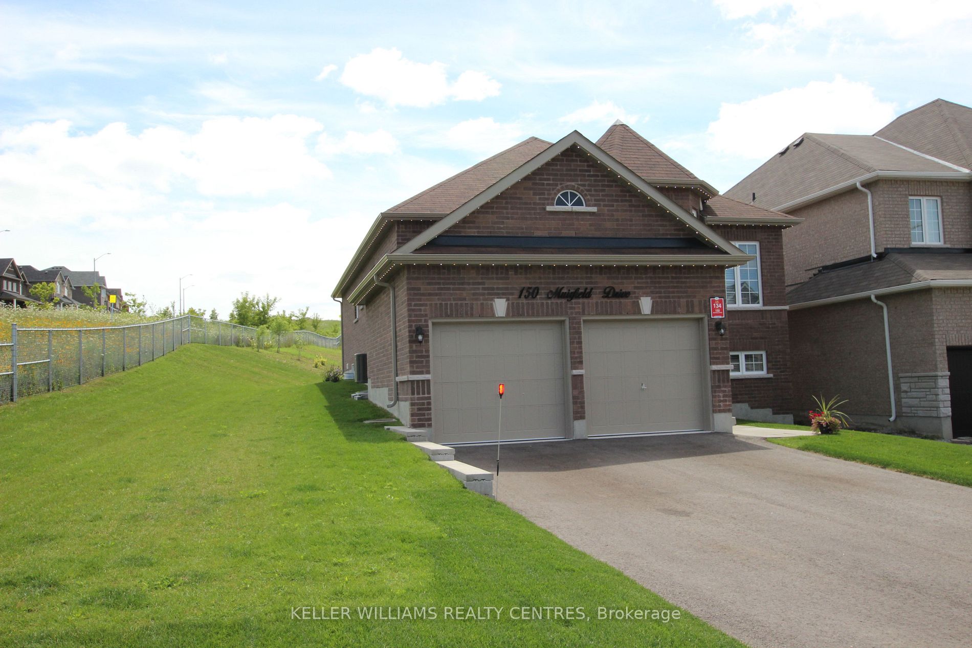 150 Muirfield Dr