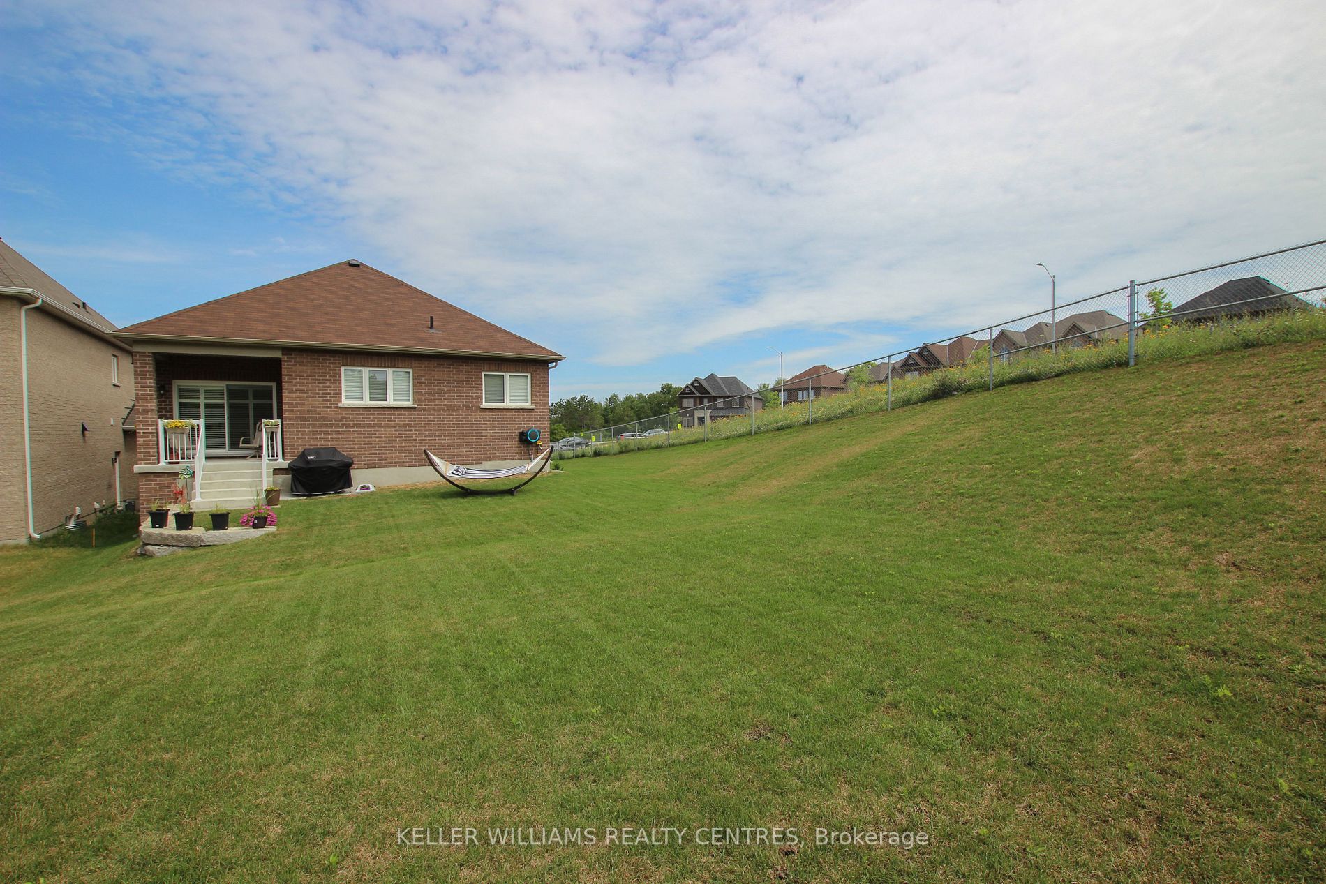 150 Muirfield Dr