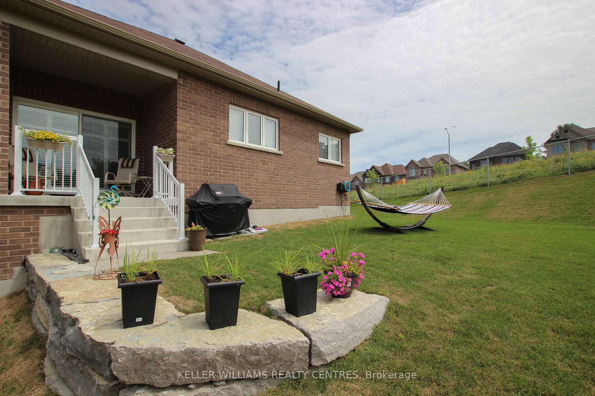 150 Muirfield Dr