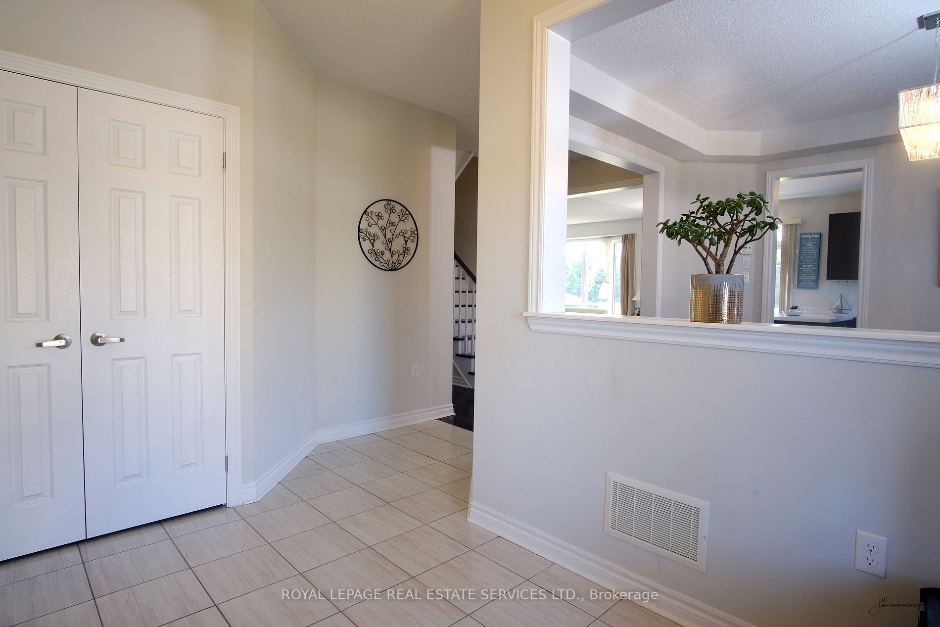 98 Kirby Avenue