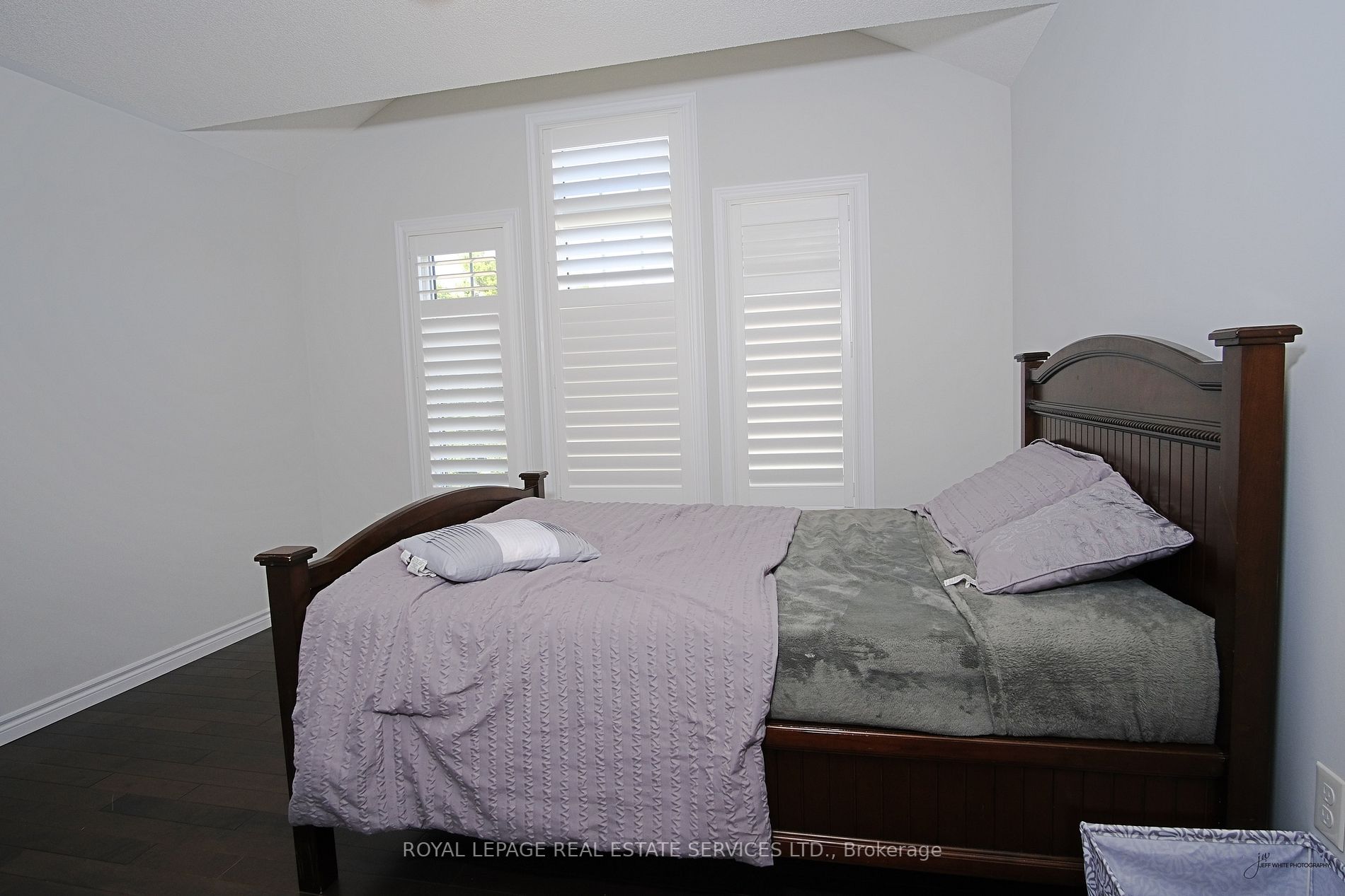 98 Kirby Avenue